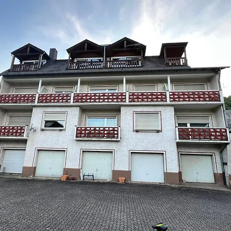 Mike's Mosel トライス・カーデン