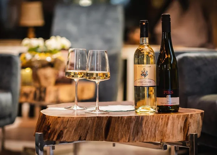 Mike's Mosel Hotell *